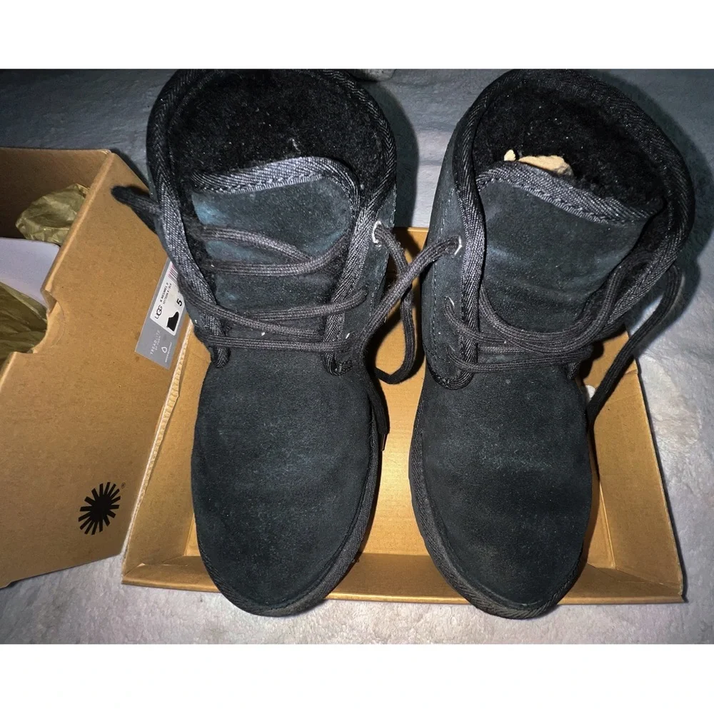 Men’s UGGs Neumel Black Ankle Boots - Picture 2 of 9